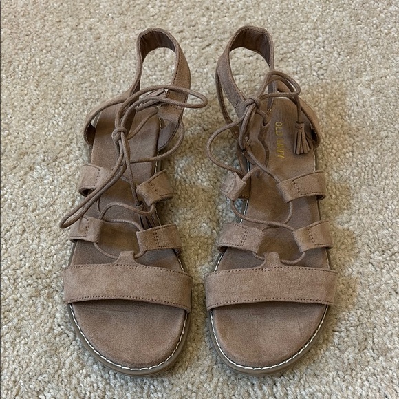 Old Navy Women's Tan Gladiator Lace-Up Sandals - Size 7.5 - Picture 1 of 6